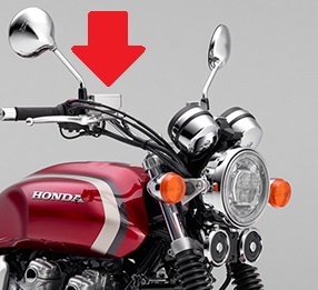 バイクのブレーキマスターシリンダーの位置(前)